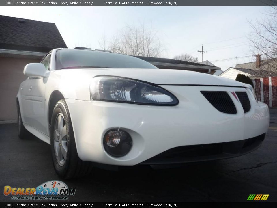 2008 Pontiac Grand Prix Sedan Ivory White / Ebony Photo #12