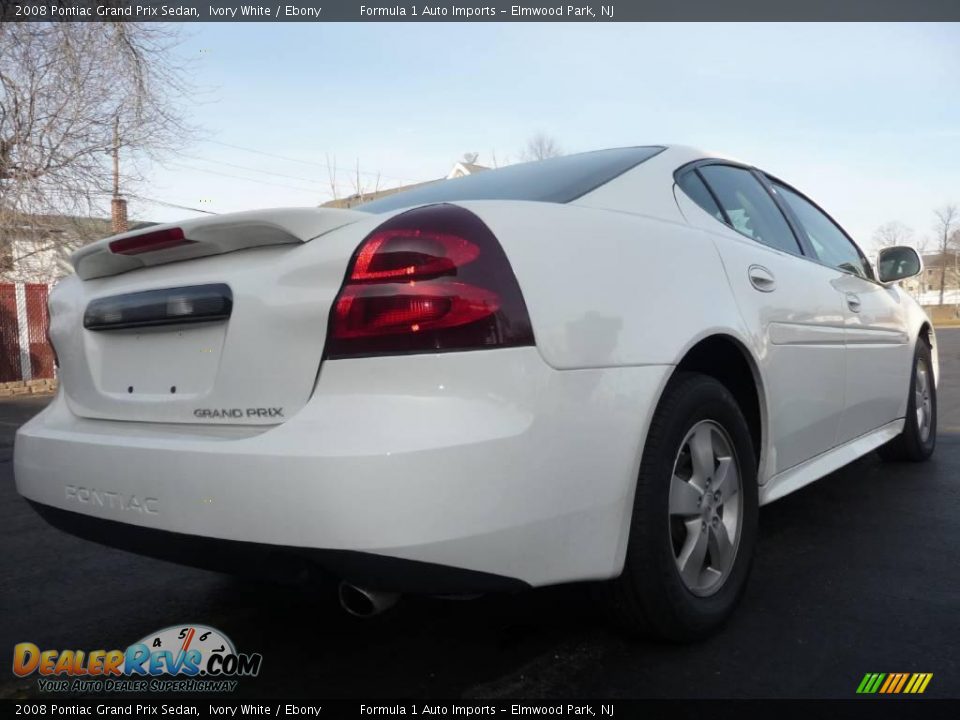 2008 Pontiac Grand Prix Sedan Ivory White / Ebony Photo #13
