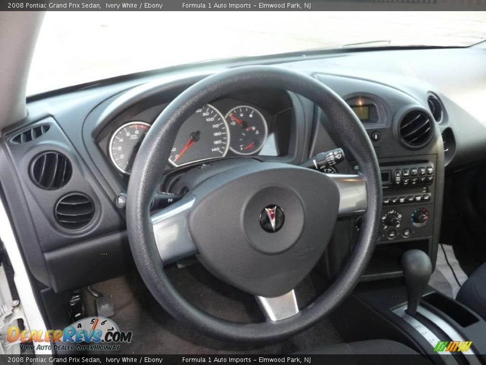 2008 Pontiac Grand Prix Sedan Ivory White / Ebony Photo #19