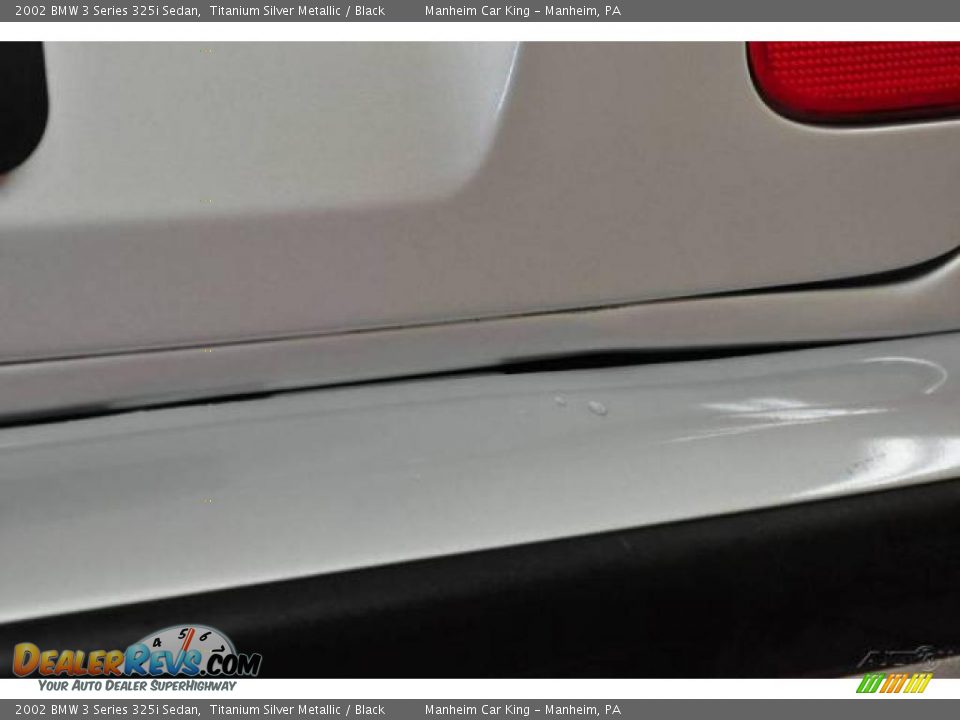 2002 BMW 3 Series 325i Sedan Titanium Silver Metallic / Black Photo #23