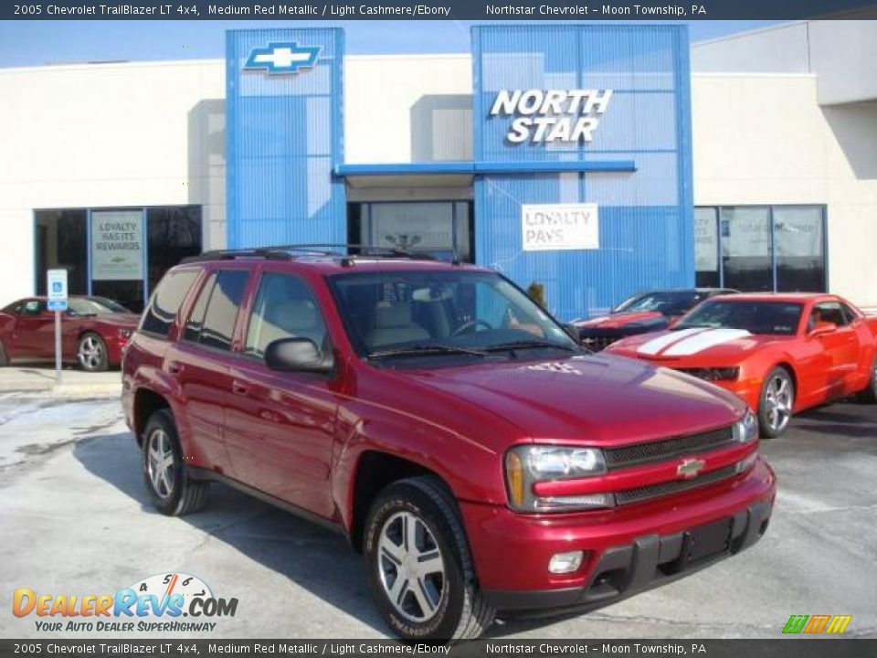 2005 Chevrolet TrailBlazer LT 4x4 Medium Red Metallic / Light Cashmere/Ebony Photo #1