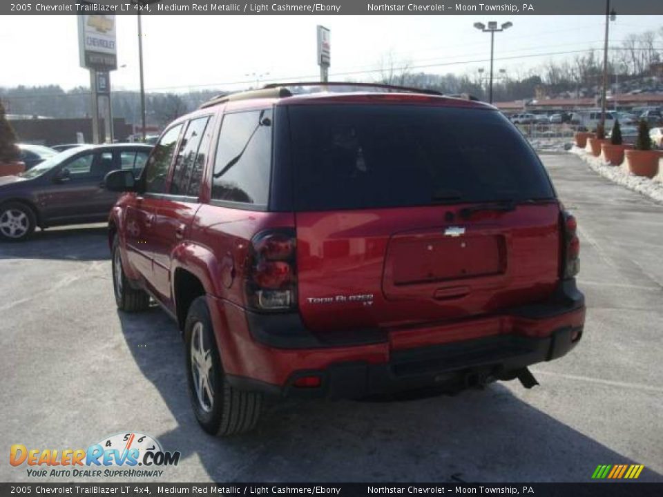2005 Chevrolet TrailBlazer LT 4x4 Medium Red Metallic / Light Cashmere/Ebony Photo #5
