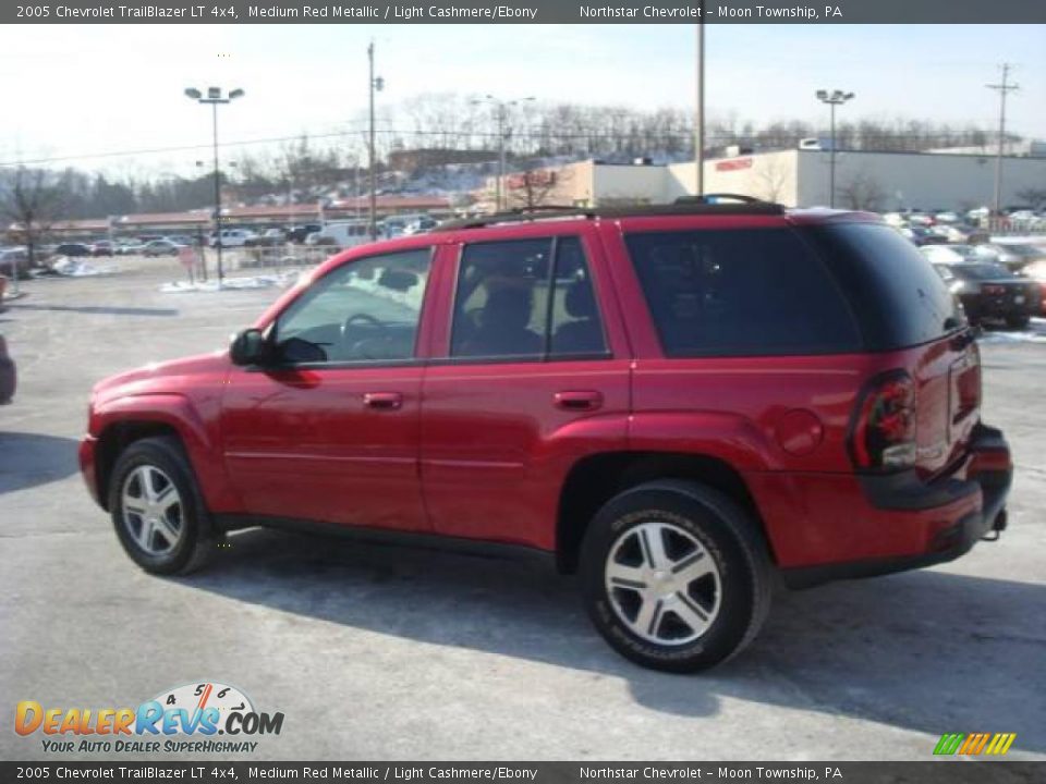 2005 Chevrolet TrailBlazer LT 4x4 Medium Red Metallic / Light Cashmere/Ebony Photo #6