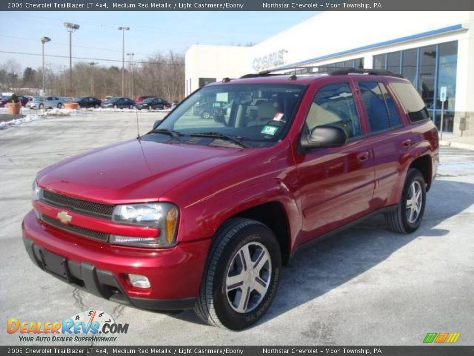 2005 Chevrolet TrailBlazer LT 4x4 Medium Red Metallic / Light Cashmere/Ebony Photo #7