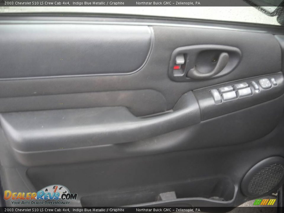2003 Chevrolet S10 LS Crew Cab 4x4 Indigo Blue Metallic / Graphite Photo #6