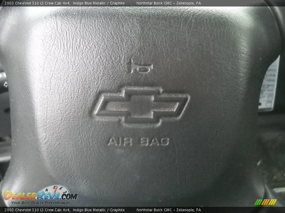 2003 Chevrolet S10 LS Crew Cab 4x4 Indigo Blue Metallic / Graphite Photo #19