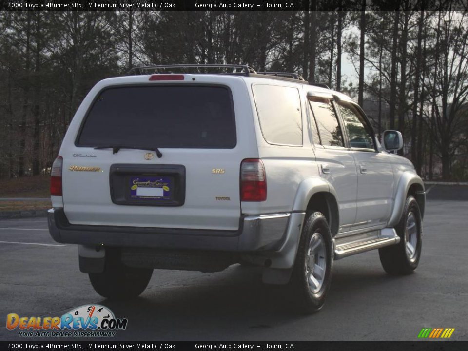 2000 Toyota 4Runner SR5 Millennium Silver Metallic / Oak Photo #4