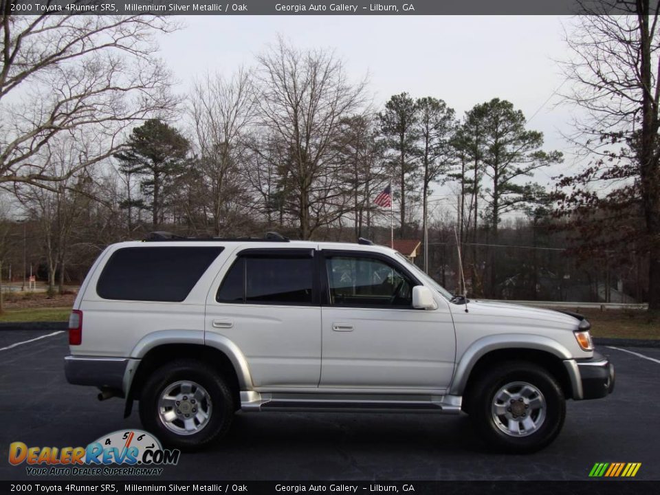2000 Toyota 4Runner SR5 Millennium Silver Metallic / Oak Photo #5