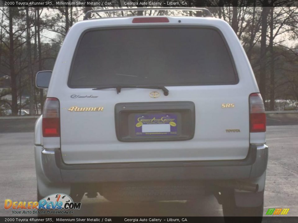 2000 Toyota 4Runner SR5 Millennium Silver Metallic / Oak Photo #8