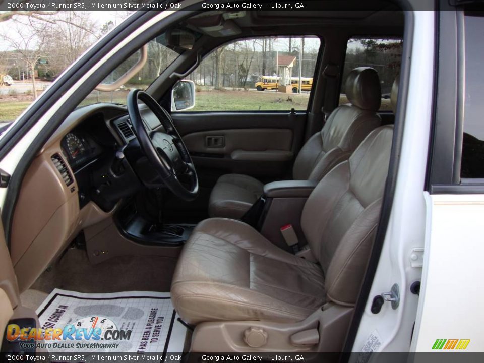 2000 Toyota 4Runner SR5 Millennium Silver Metallic / Oak Photo #12