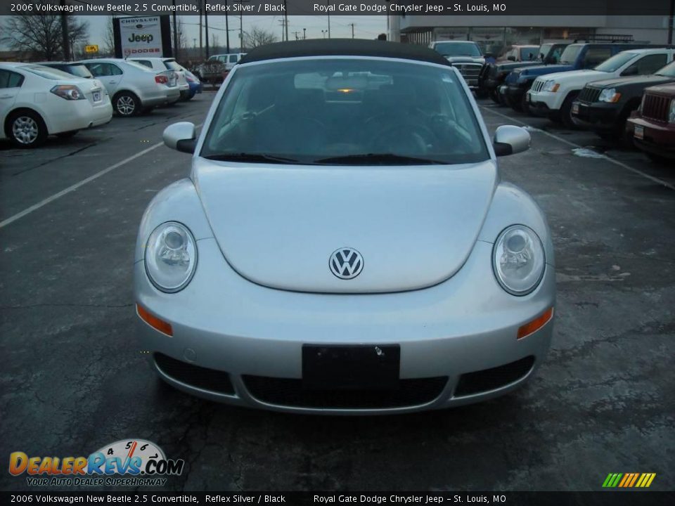 2006 Volkswagen New Beetle 2.5 Convertible Reflex Silver / Black Photo #2
