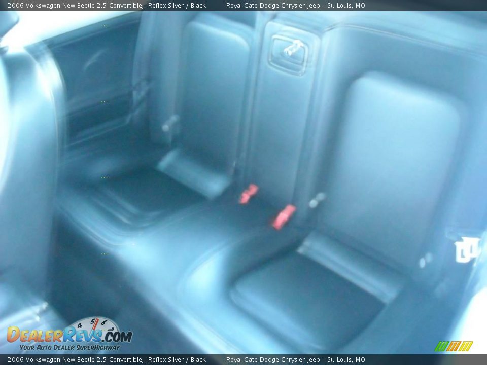 2006 Volkswagen New Beetle 2.5 Convertible Reflex Silver / Black Photo #10