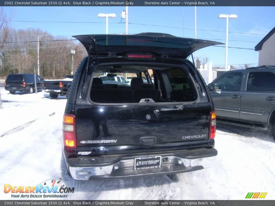 2002 Chevrolet Suburban 1500 LS 4x4 Onyx Black / Graphite/Medium Gray Photo #11
