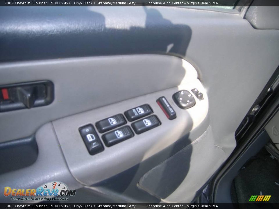2002 Chevrolet Suburban 1500 LS 4x4 Onyx Black / Graphite/Medium Gray Photo #15