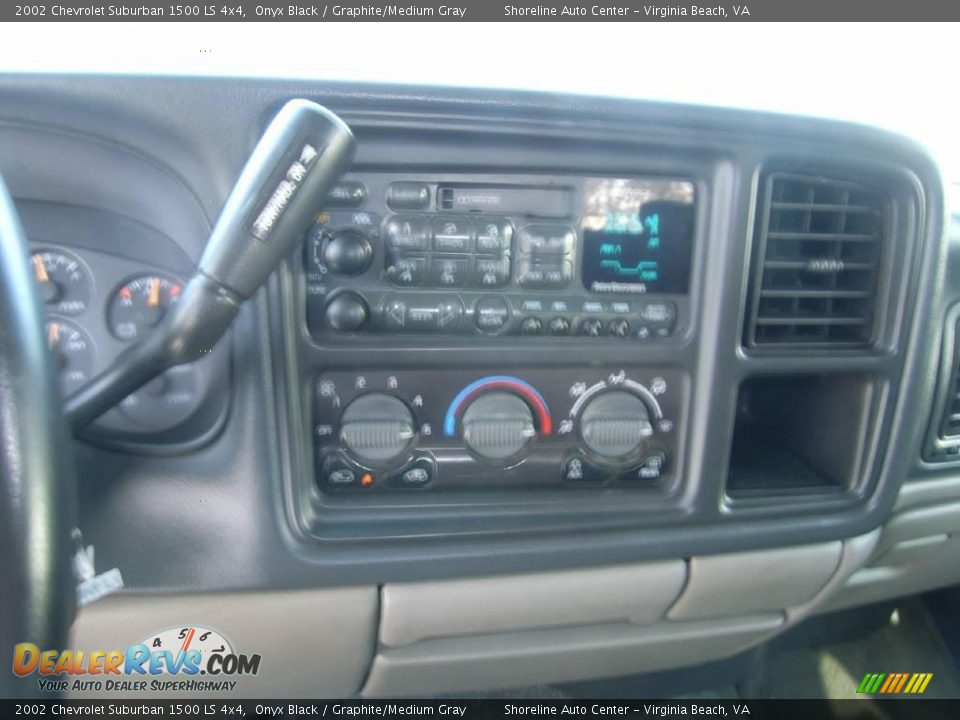 2002 Chevrolet Suburban 1500 LS 4x4 Onyx Black / Graphite/Medium Gray Photo #20