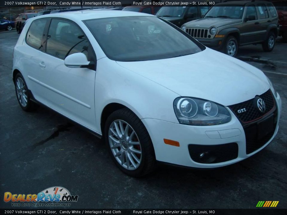 2007 Volkswagen GTI 2 Door Candy White / Interlagos Plaid Cloth Photo #3