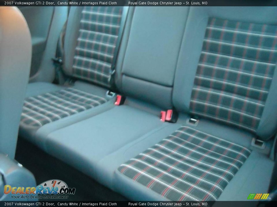 2007 Volkswagen GTI 2 Door Candy White / Interlagos Plaid Cloth Photo #10