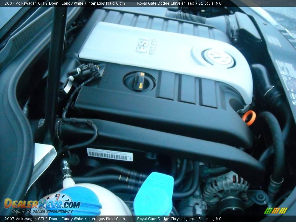 2007 Volkswagen GTI 2 Door Candy White / Interlagos Plaid Cloth Photo #16