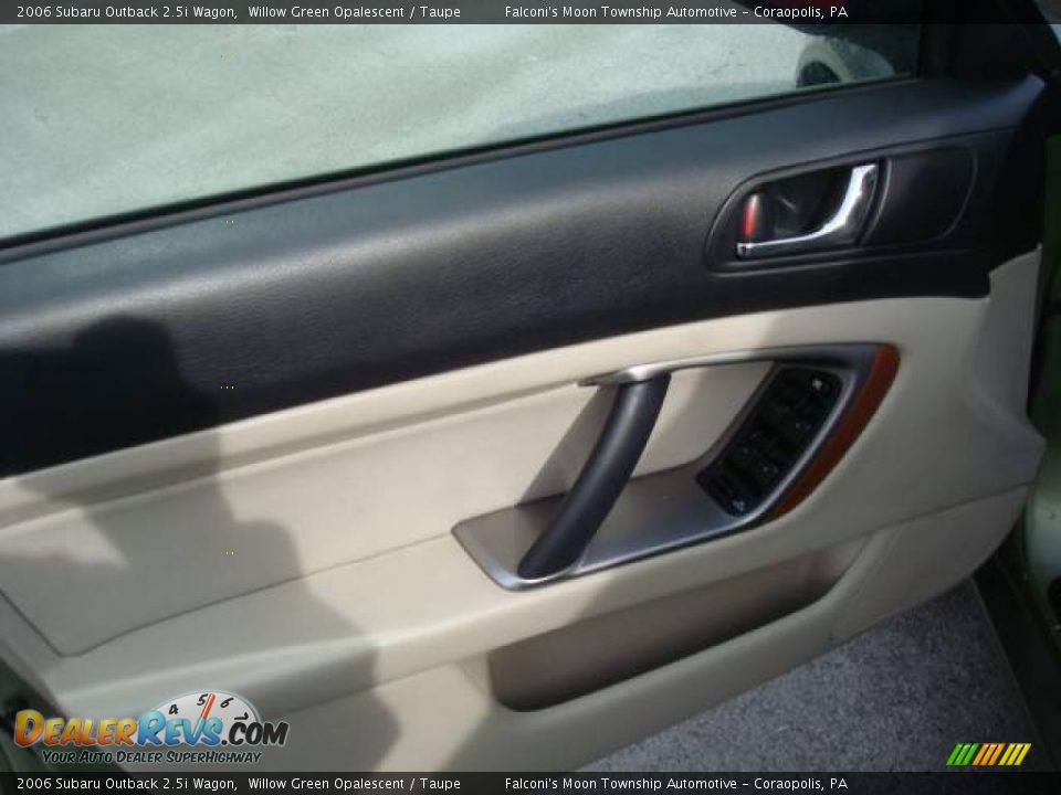 2006 Subaru Outback 2.5i Wagon Willow Green Opalescent / Taupe Photo #11