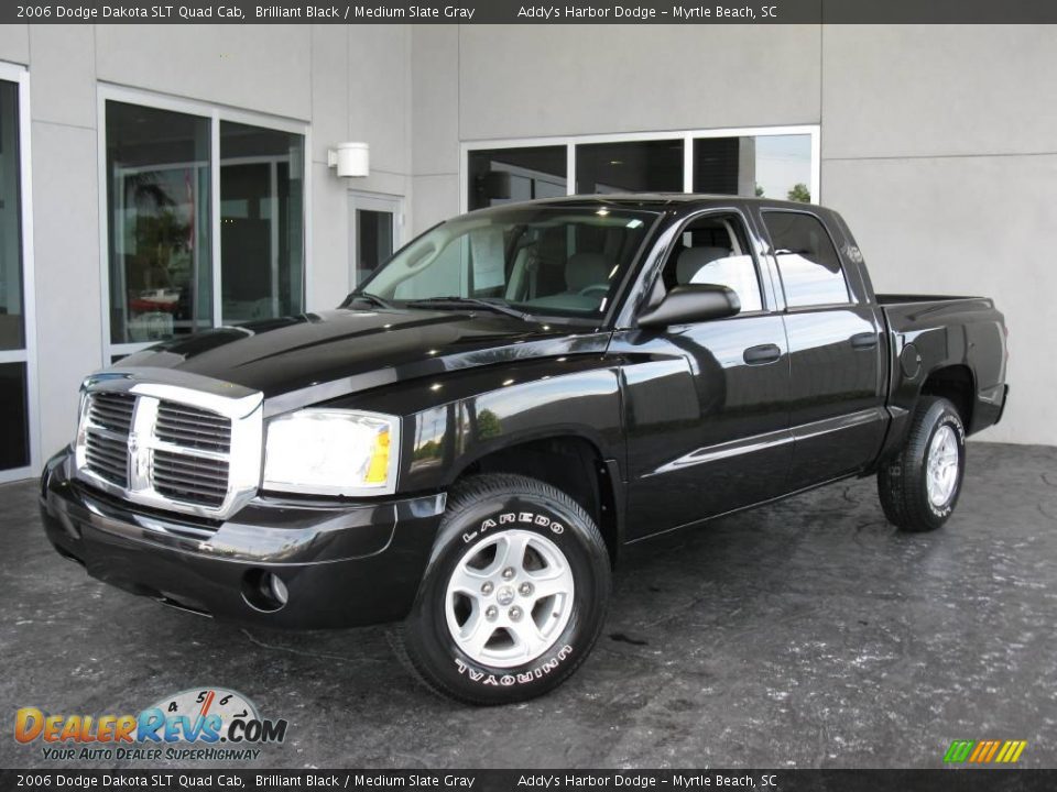 2006 Dodge Dakota SLT Quad Cab Brilliant Black / Medium Slate Gray Photo #2