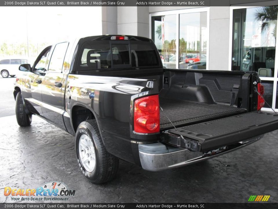 2006 Dodge Dakota SLT Quad Cab Brilliant Black / Medium Slate Gray Photo #8