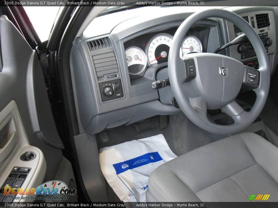 2006 Dodge Dakota SLT Quad Cab Brilliant Black / Medium Slate Gray Photo #11