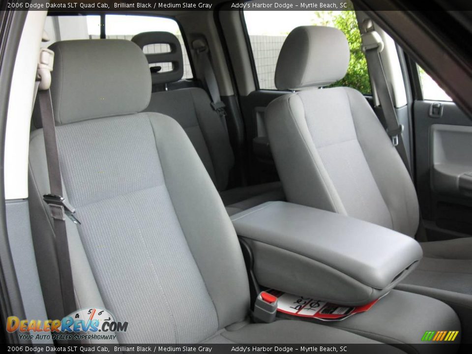 2006 Dodge Dakota SLT Quad Cab Brilliant Black / Medium Slate Gray Photo #16