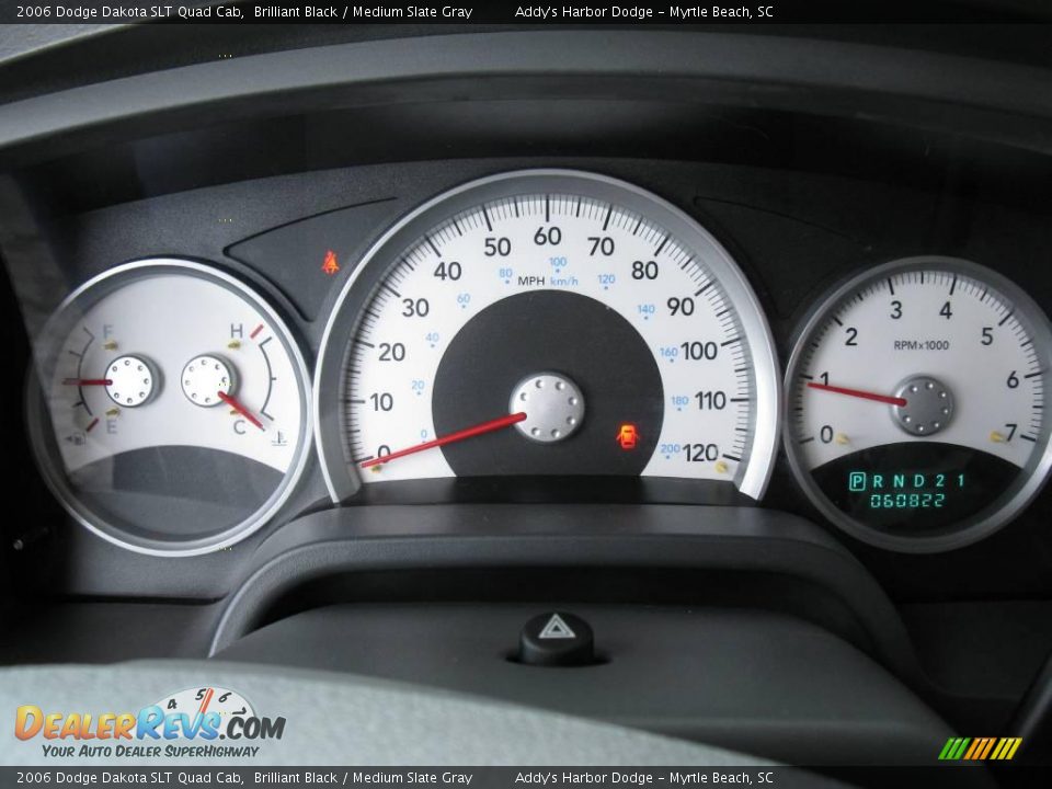 2006 Dodge Dakota SLT Quad Cab Brilliant Black / Medium Slate Gray Photo #23