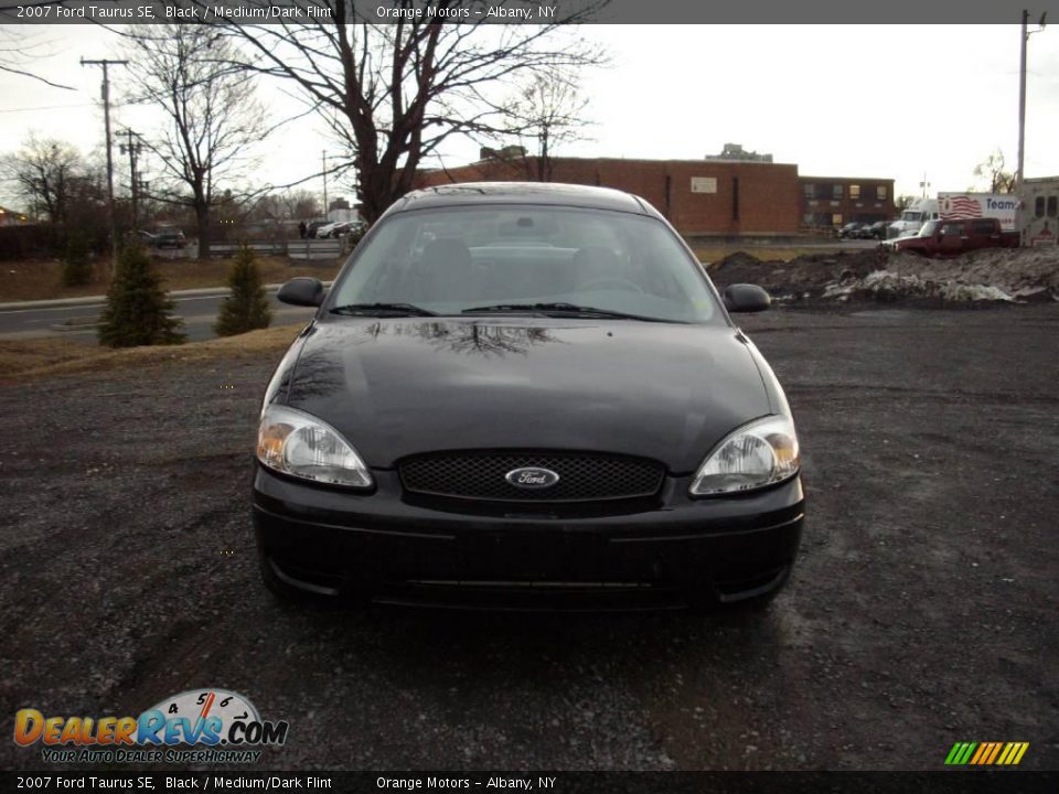 2007 Ford Taurus SE Black / Medium/Dark Flint Photo #3