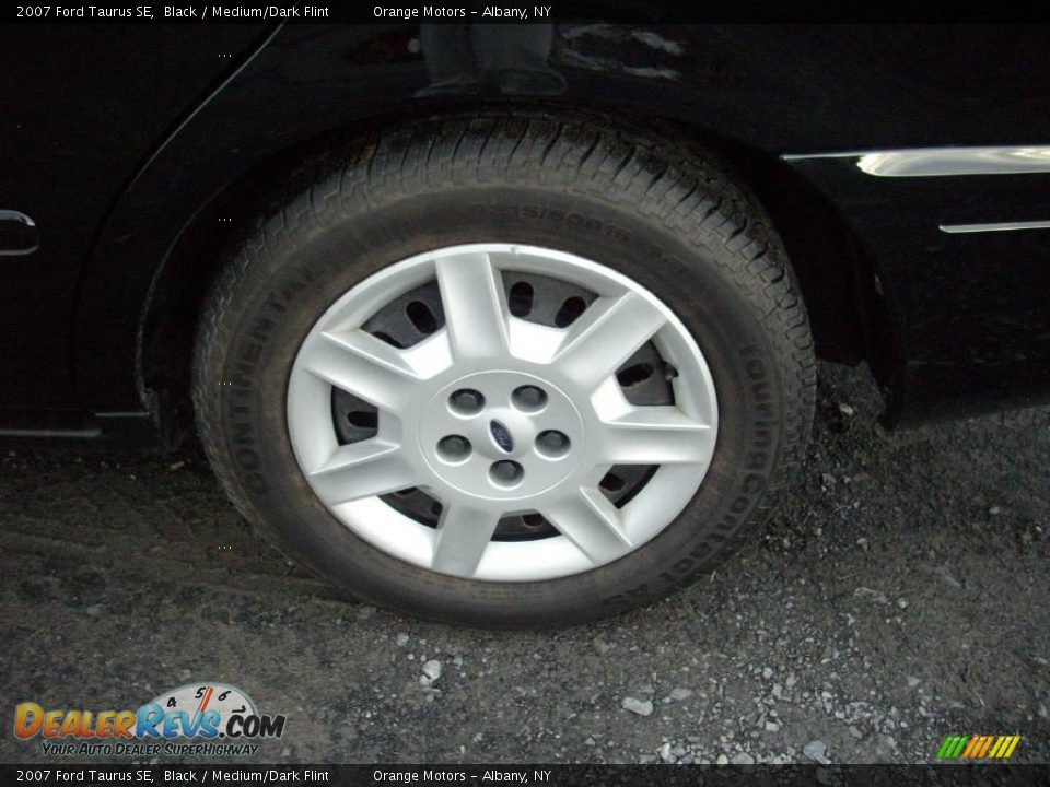 2007 Ford Taurus SE Black / Medium/Dark Flint Photo #12