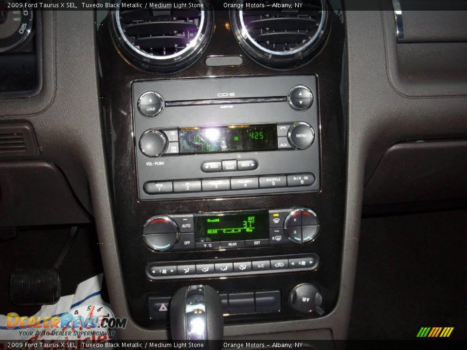 2009 Ford Taurus X SEL Tuxedo Black Metallic / Medium Light Stone Photo #9