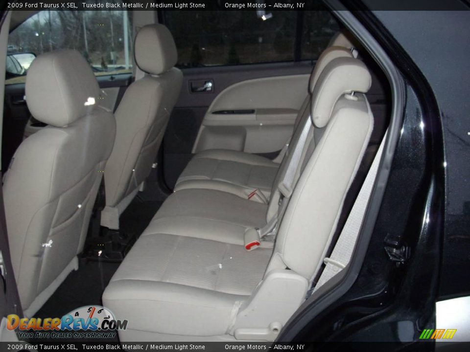 2009 Ford Taurus X SEL Tuxedo Black Metallic / Medium Light Stone Photo #12