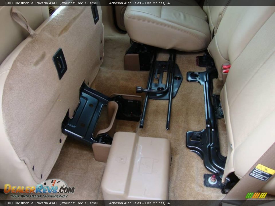 2003 Oldsmobile Bravada AWD Jewelcoat Red / Camel Photo #30