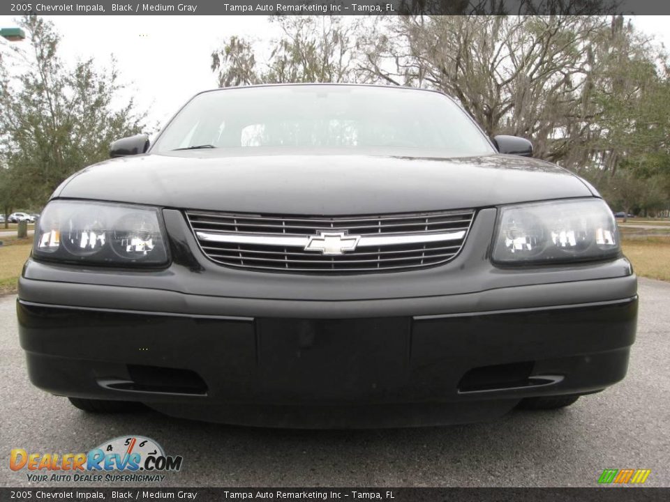 2005 Chevrolet Impala Black / Medium Gray Photo #2