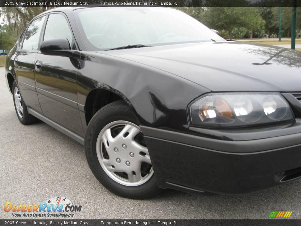 2005 Chevrolet Impala Black / Medium Gray Photo #3