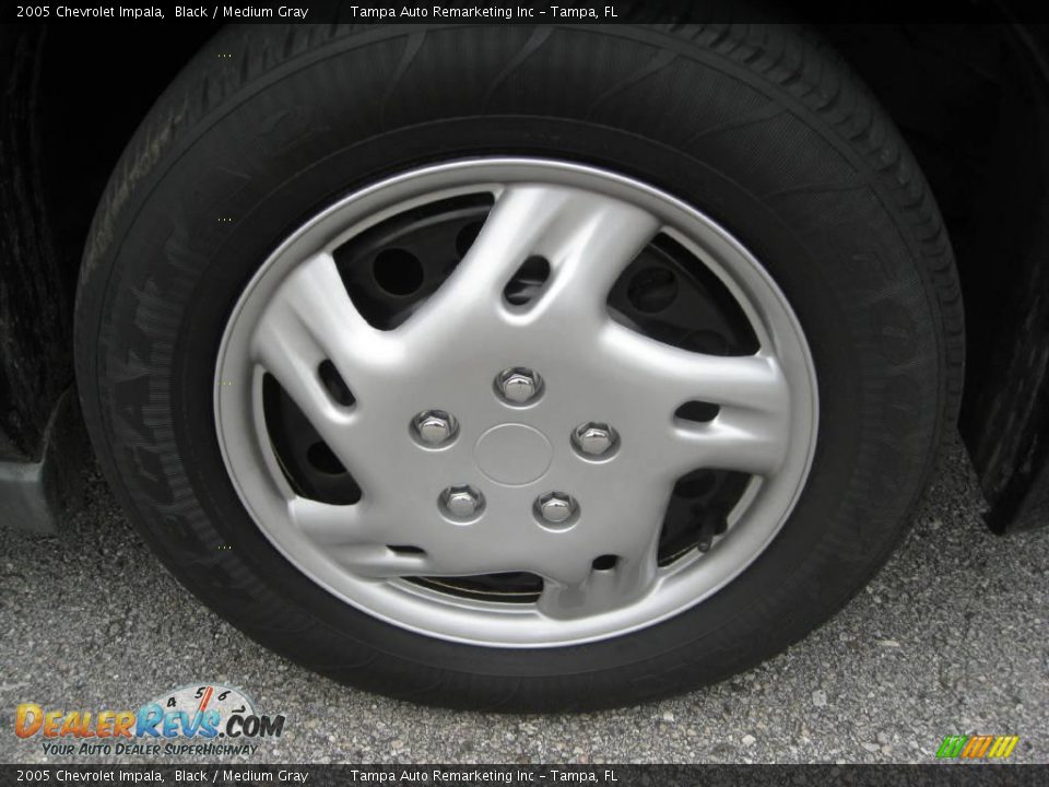 2005 Chevrolet Impala Black / Medium Gray Photo #16
