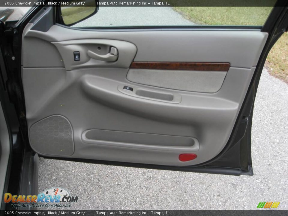 2005 Chevrolet Impala Black / Medium Gray Photo #19