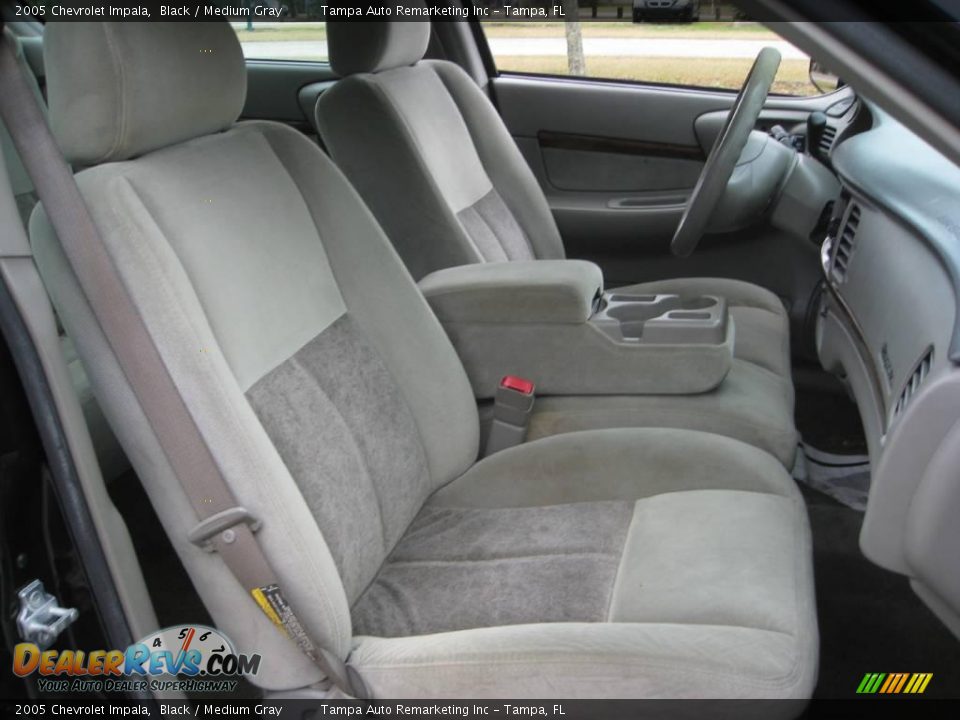2005 Chevrolet Impala Black / Medium Gray Photo #23