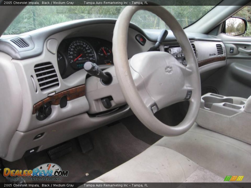 2005 Chevrolet Impala Black / Medium Gray Photo #29