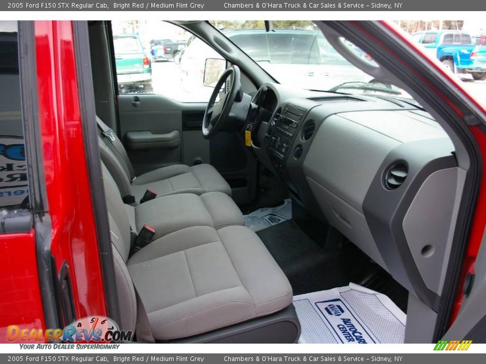 2005 Ford F150 STX Regular Cab Bright Red / Medium Flint Grey Photo #10