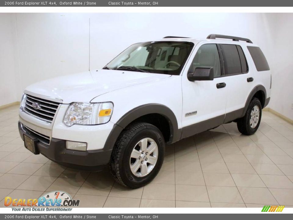 2006 Ford Explorer XLT 4x4 Oxford White / Stone Photo #3