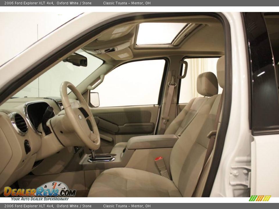 2006 Ford Explorer XLT 4x4 Oxford White / Stone Photo #9