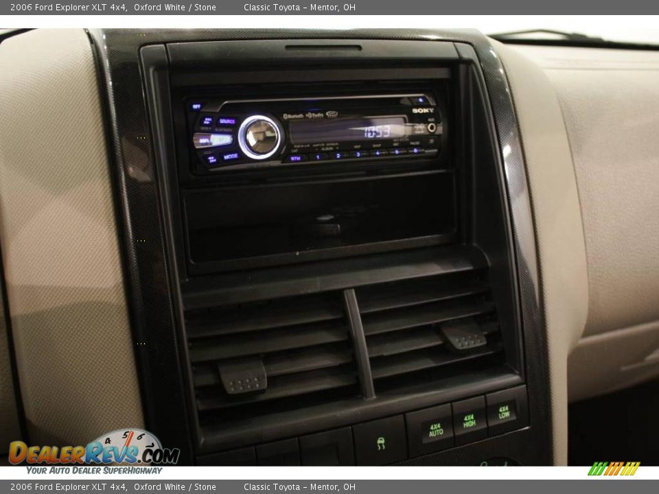 2006 Ford Explorer XLT 4x4 Oxford White / Stone Photo #13