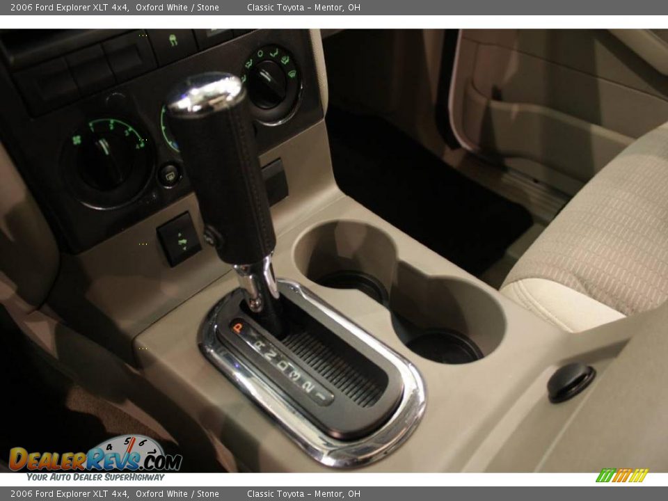 2006 Ford Explorer XLT 4x4 Oxford White / Stone Photo #14