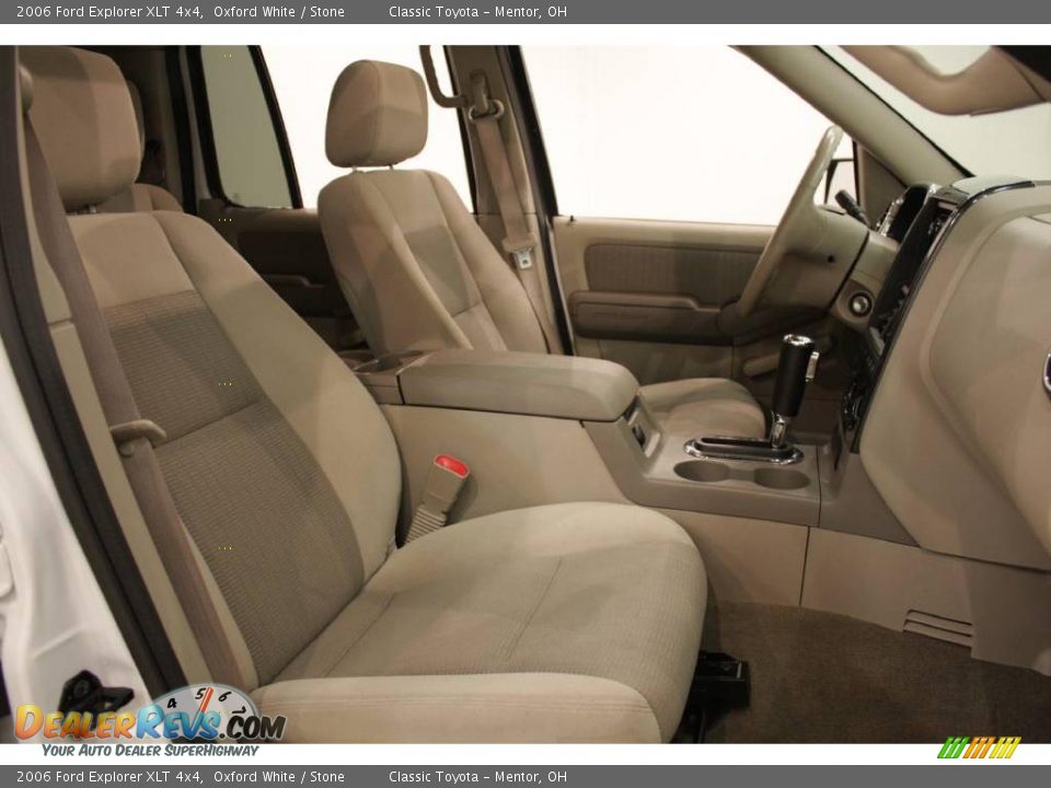 2006 Ford Explorer XLT 4x4 Oxford White / Stone Photo #15
