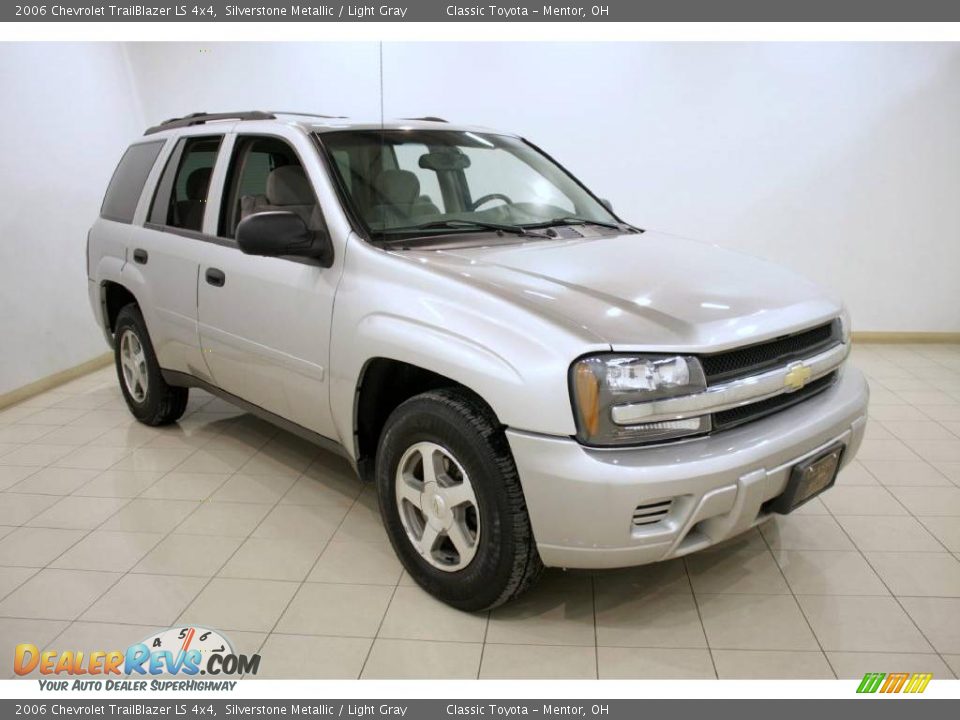 2006 Chevrolet TrailBlazer LS 4x4 Silverstone Metallic / Light Gray Photo #1