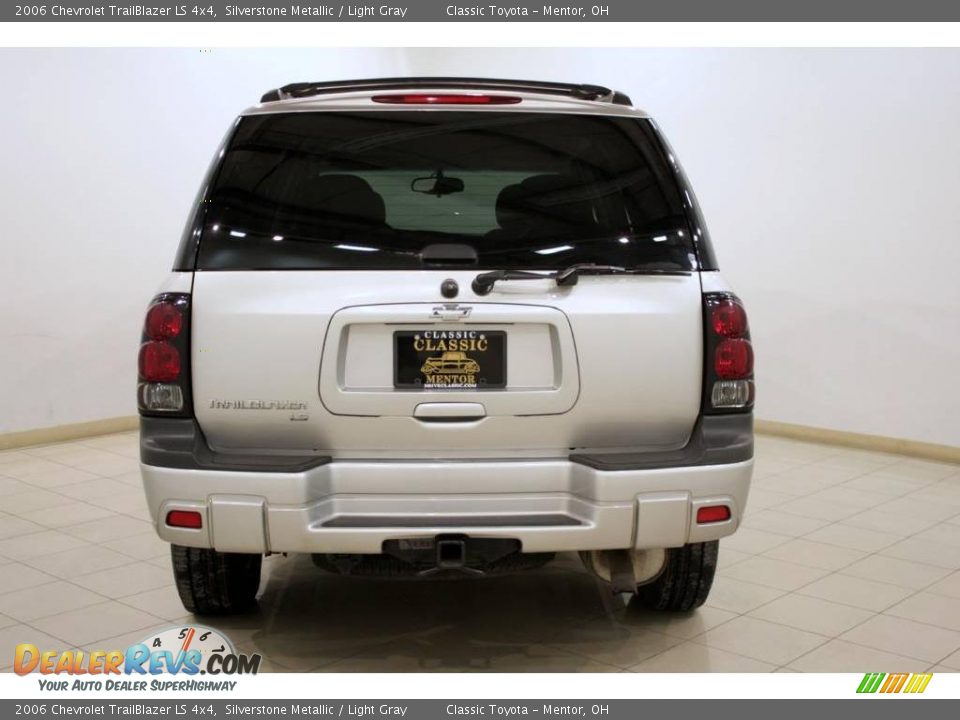 2006 Chevrolet TrailBlazer LS 4x4 Silverstone Metallic / Light Gray Photo #6