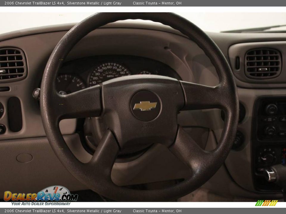 2006 Chevrolet TrailBlazer LS 4x4 Silverstone Metallic / Light Gray Photo #10