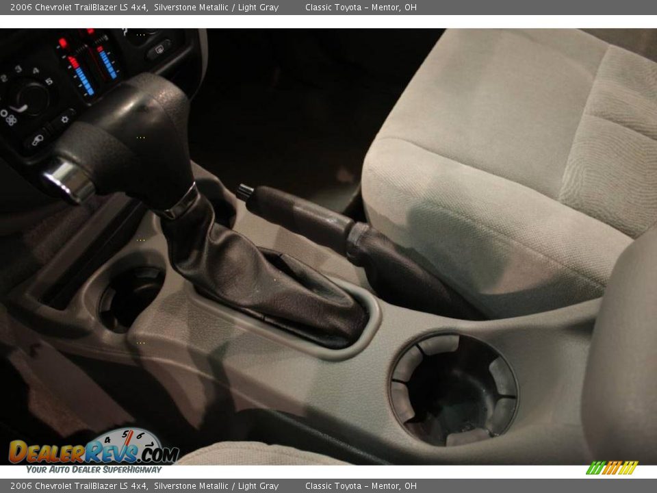 2006 Chevrolet TrailBlazer LS 4x4 Silverstone Metallic / Light Gray Photo #13