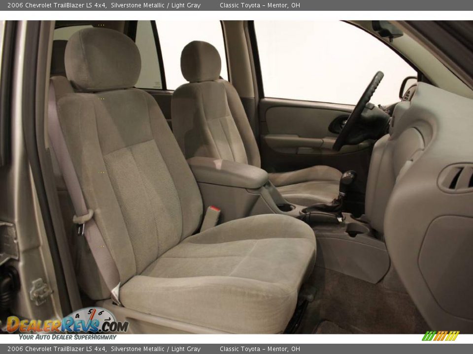 2006 Chevrolet TrailBlazer LS 4x4 Silverstone Metallic / Light Gray Photo #14